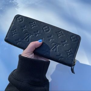 (Negotiable) Authentic Louis Vuitton Clémence Wallet
